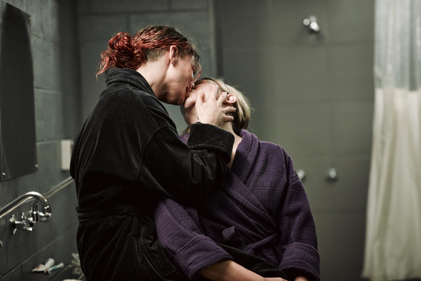 Kate Jenkinson On Loving Bea Smith - CURVE Kate Jenkinson On Loving Bea Smith - CURVE