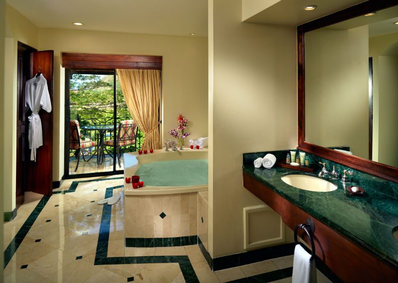 Marriott_Los_Suenos_Resort_Presidential_Bathroom