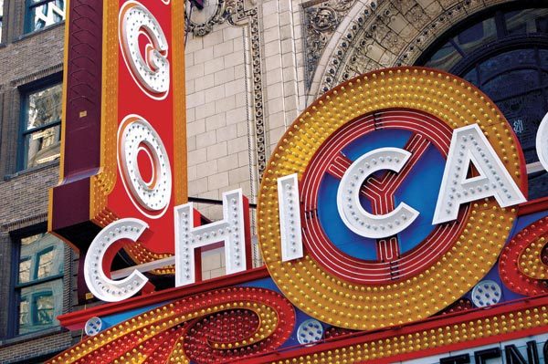fea_travel_Chicago-TheaterCCTB_Chicago_Theater_credit-Choose-Chicago