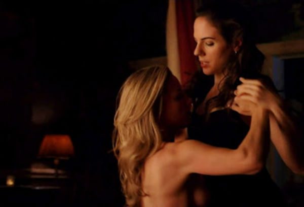 Zoie-Palmer-Anna-Silk-Lesbian-Sex-Lost-Girl