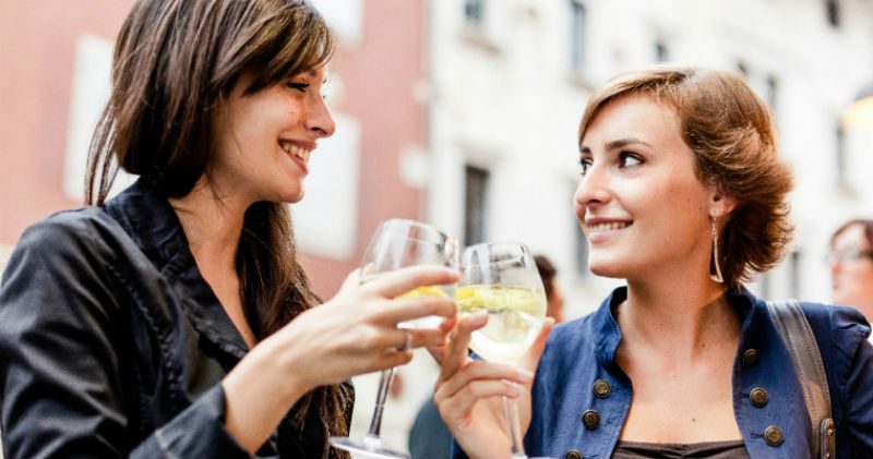 6 Reasons Why It's Sometimes Terrifying To Come On To Another Girl When You're Bi
